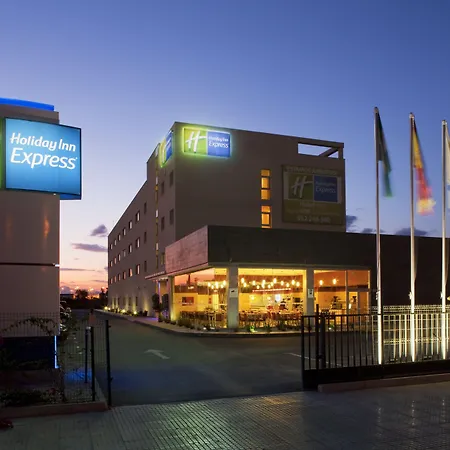 Holiday Inn Express Málaga Airport, an IHG Hotel-3